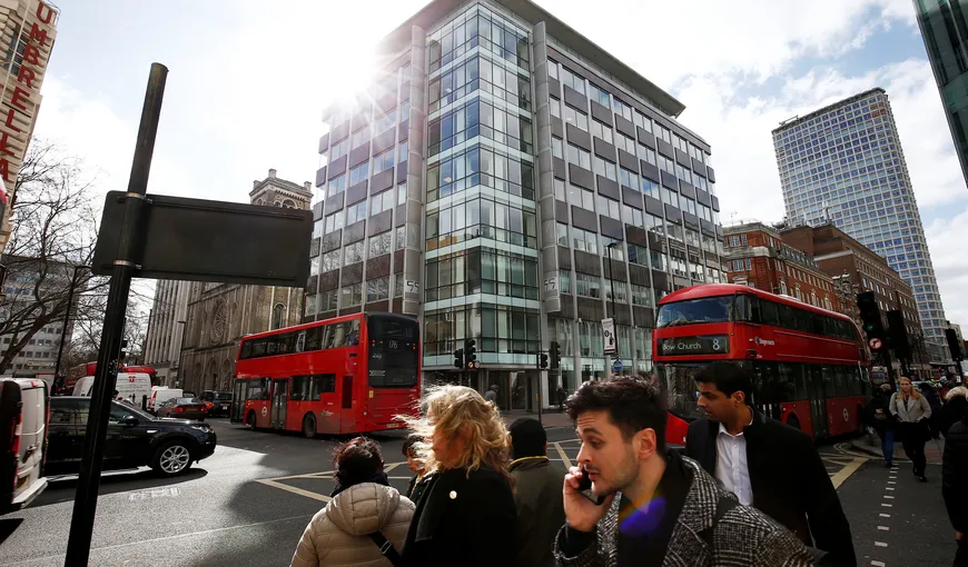 Un pachet suspect a fost depistat în apropierea sediului londonez al firmei Cambridge Analytica