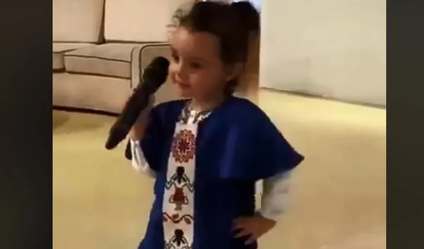 Fiica Andrei îi calcă pe urme mamei, vezi cum cântă Eva la aproape 3 ani VIDEO
