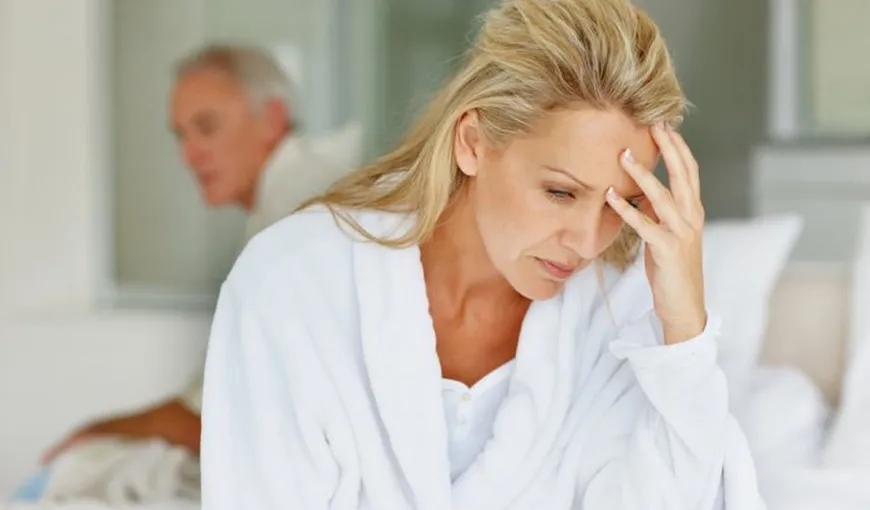 De ce se instalează mai repede menopauza?