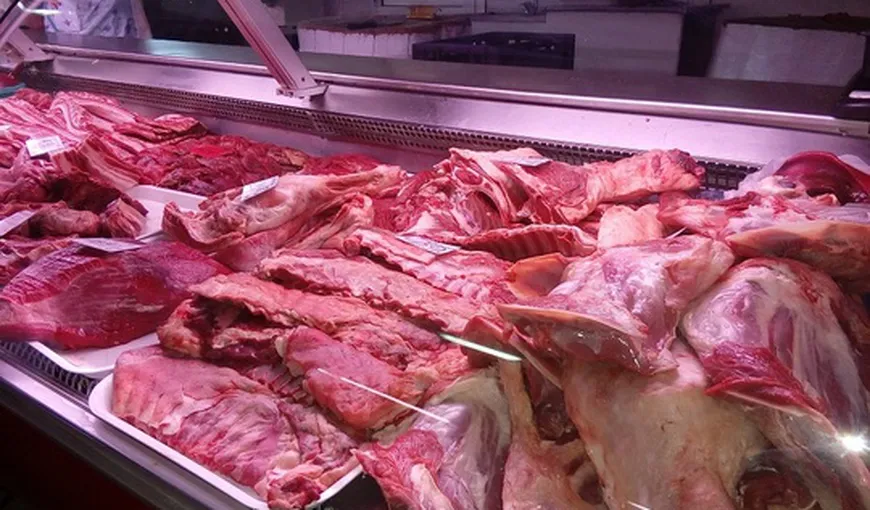 Paul Anghel, ANPC: Nu cumpăraţi carne „din portbagajele maşinilor”. Verificaţi întotdeauna data de expirare a produselor