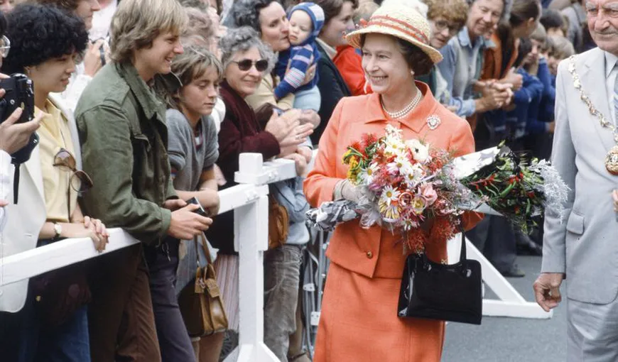 Un adolescent din Noua Zeelandă a încercat să o asasineze pe Regina Elisabeta a II-a în 1981