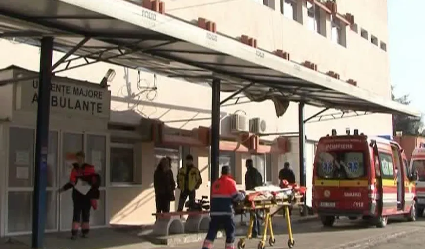 Caz halucinant în Argeş. Agresor dus de urgenţă la spital, victima înjunghiată a fost lăsată acasă