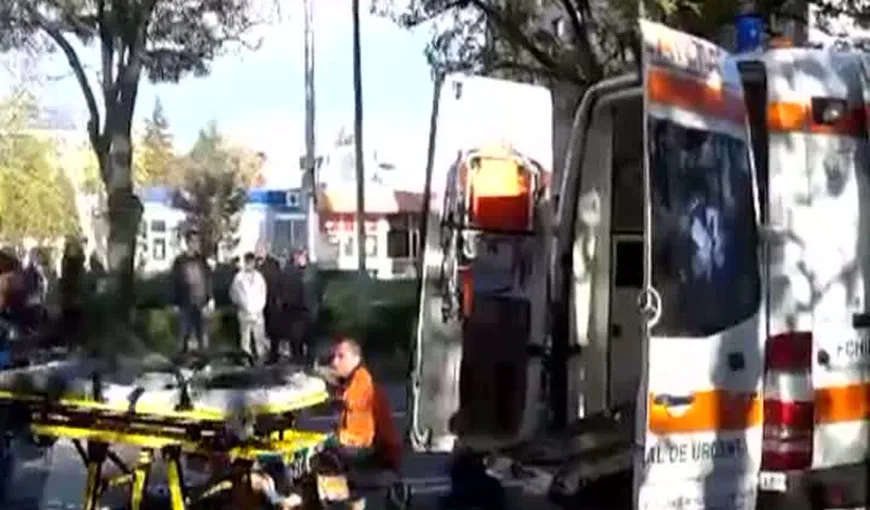 Accident grav în Târgovişte: Patru maşini avariate şi trei persoane rănite