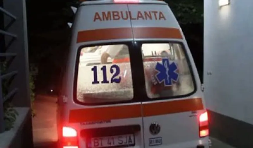 Fetiţă de 11 ani, la spital după ce o bârnă s-a dislocat şi a căzut peste ea într-un parc din Sibiu
