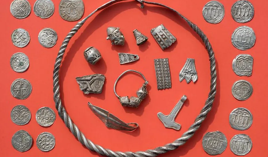 Un copil de 13 ani a descoperit comoara regelui Harald Dinte Albastru. Tezaurul a stat îngopat peste 1.000 de ani