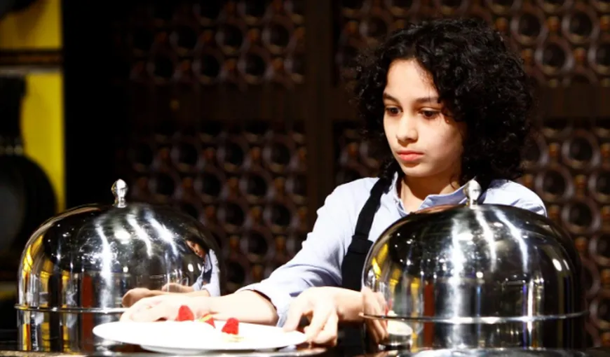 CHEFI LA CUŢITE LIVE VIDEO 16 APRILIE. Copilul minune al bucătăriei, la 12 ani vine în faţa juraţilor cu o reţetă a lui chef Dumitrescu