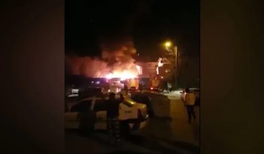 Incendiu în Capitală, pornit de un om al străzii: Două familii au rămas pe drumuri după ce casa în care locuiau a luat foc