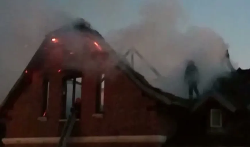Incendiu la Facultatea de Mecanică din Craiova VIDEO