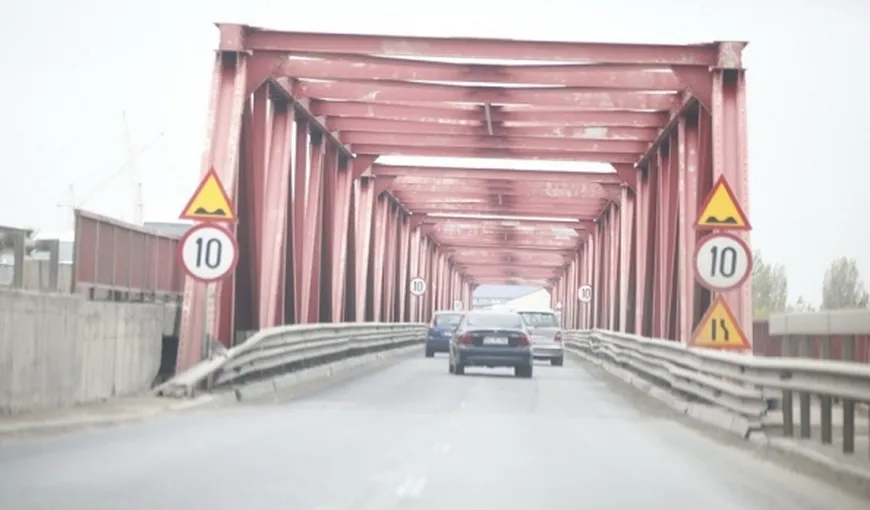 Restricţii de circulaţie între Muntenia şi Moldova pe DN2. Încep lucrările de reparaţii la podul de la Mărăcineni