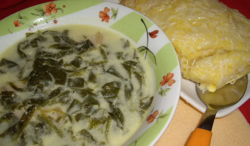 Supă de spanac cu ştrudel cu legume