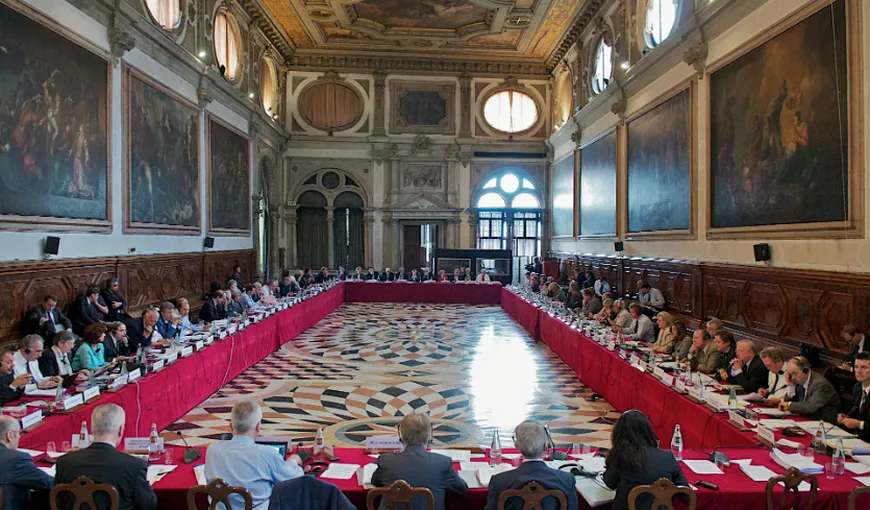 Comisia de la Veneţia, cartonaş galben pentru modificările aduse legilor justiţiei
