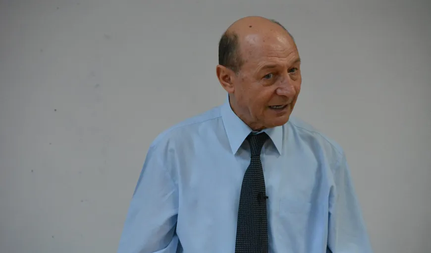 Traian Băsescu, prima reacţie după ce trei parlamentari PMP au trecut la PSD: „I-am trimis lui Dragnea trei lingăi”