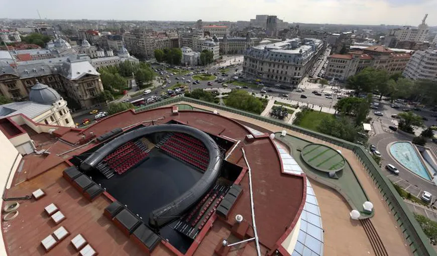 Sala Amfiteatru, de pe acoperişul Teatrului Naţional, inaugurată cu spectacolul Magic Naţional