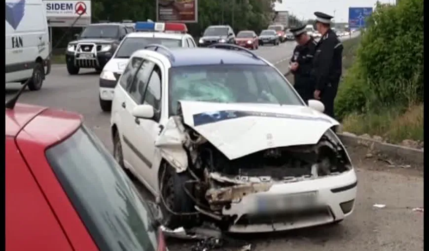 Accident cu patru maşini în Suceava. Două persoane au fost rănite