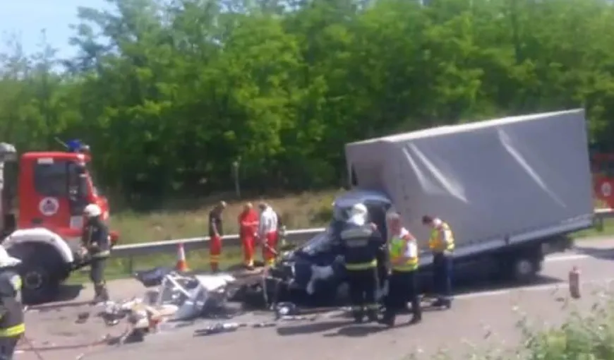 Un nou accident cu maşini înmatriculate în România pe o autostradă din Ungaria. MAE: Un român a murit pe loc