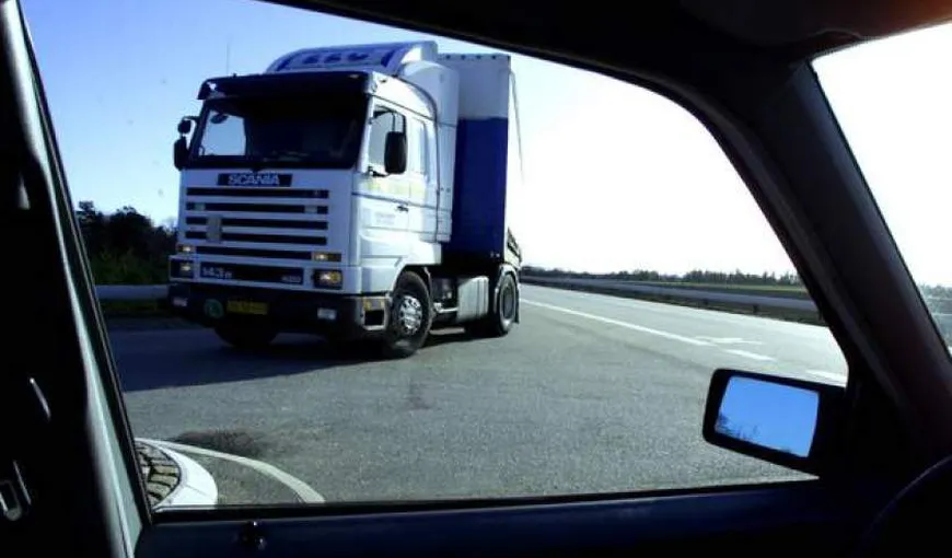 Un şofer român a fost amendat cu 60.000 de euro, în Danemarca. A călcat pe bec de două ori, două zile la rând