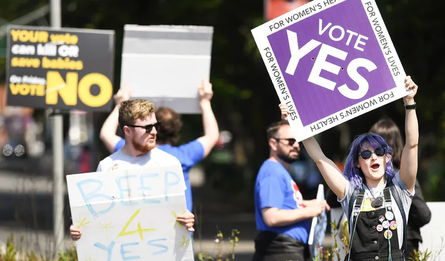 Irlandezii au câştigat referendumul: 66 la sută dintre ei vor permite legalizarea avortului