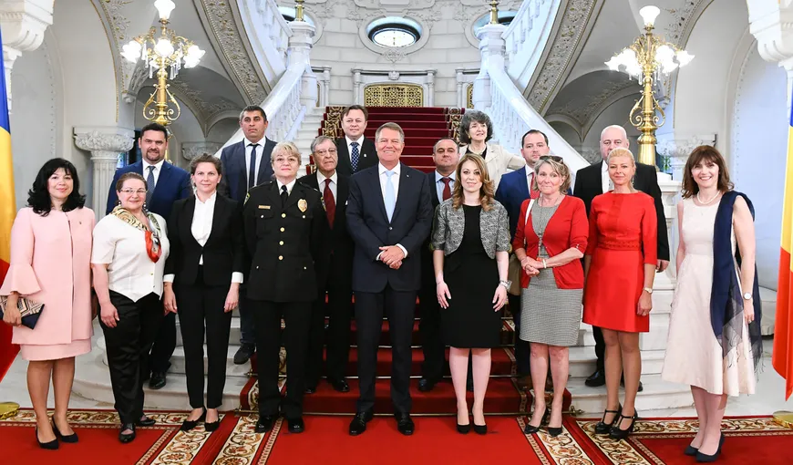 Preşedintele Klaus Iohannis s-a întâlnit cu un grup de români care ocupă funcţii publice în ţările de reşedinţă