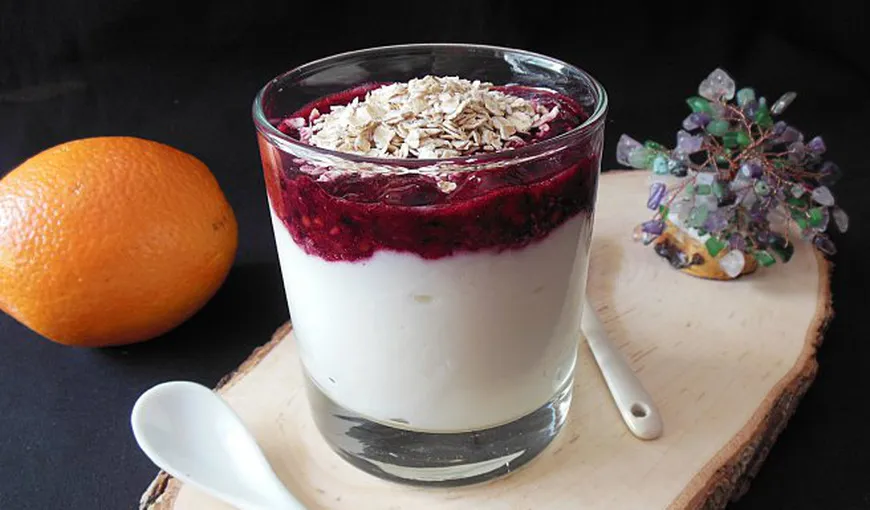 Reinventeaza micul dejun! 12 retete delicioase cu iaurt