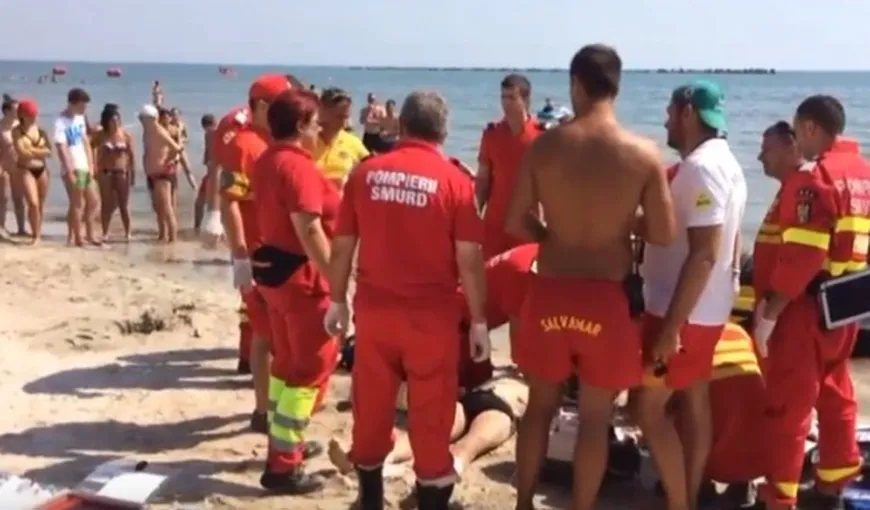 Copii salvaţi de la înec pe litoral. Turiştii le-au sărit în ajutor şi i-au adus la mal