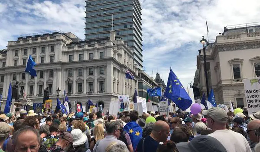 Mii de britanici proeuropeni s-au adunat la Londra pentru a cere guvernului un referendum final pe tema Brexit