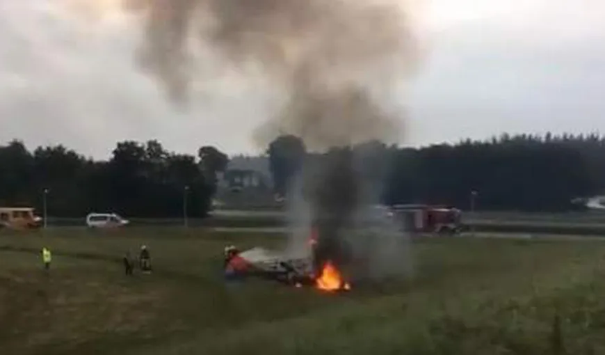 Avion prăbuşit în Olanda. Aparatul a luat foc în apropierea unei autostrăzi