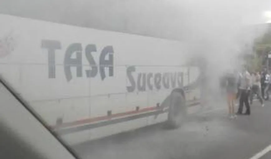 Un autocar cu 45 de pasageri la bord a luat foc în Cluj