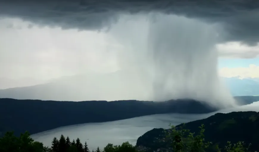 Tsunami din Rai. Un fotograf austriac a surprins o furtună în imagini uimitoare VIDEO