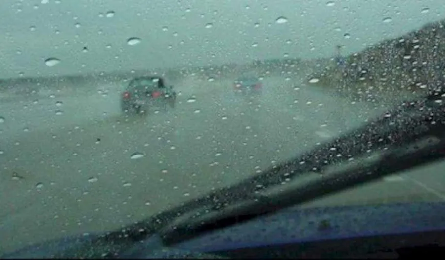 Trafic îngreunat pe Autostrada Soarelui din cauza ploii torenţiale