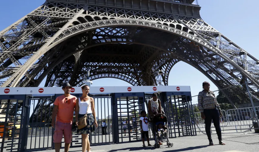 Turnul Eiffel, dotat cu un perimetru de maximă securitate împotriva atentatelor teroriste