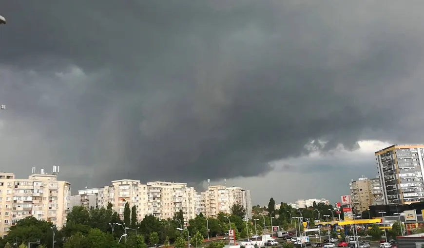 Avertizări meteo. ANM anunţă ploi torenţiale, vijelii şi căderi de grindină. Vezi zonele vizate de alerte meteo