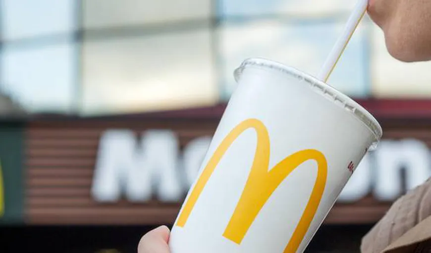 McDonald’s renunţă la paiele de plastic. Le înlocuieşte cu cele de hârtie
