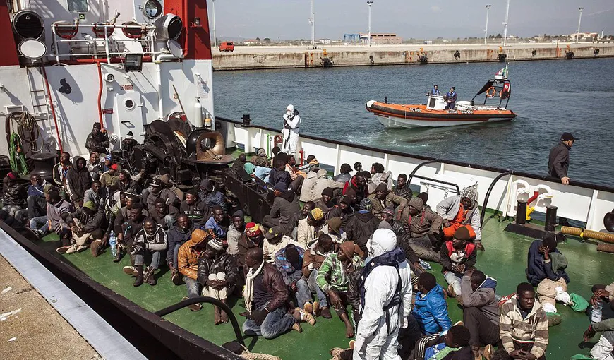 Autorităţile au interzis din nou accesul navelor unor ONG-uri în porturile Italiei