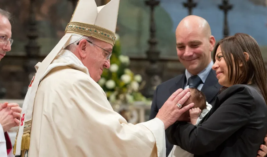 Papa Francisc: Doar cuplurile heterosexuale pot fi considerate „familii”