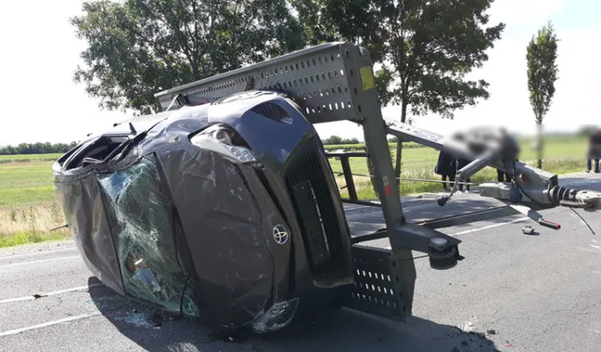 Accident rutier cu OPT ROMÂNI în Ungaria. MAE: Doi dintre românii răniţi sunt în stare GRAVĂ