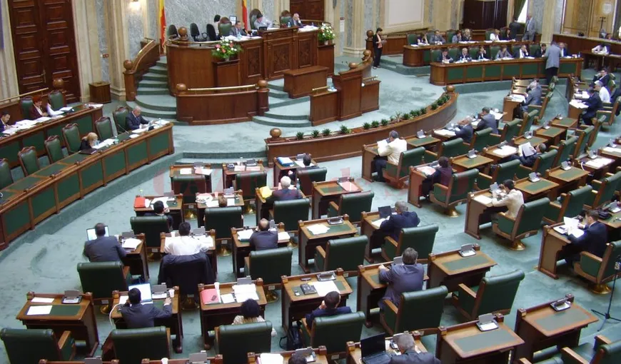 Cererea de reexaminare formulată de preşedintele Iohannis pentru Legea privind statutul magistraţilor, respinsă de Senat