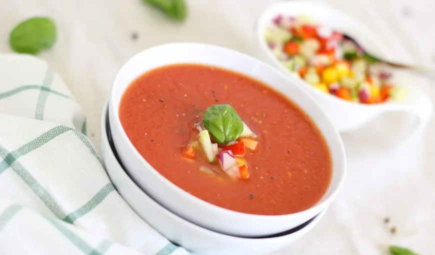 Supă de roşii. 10 reţete delicioase. BONUS: cea mai tare dietă cu supă de roşii