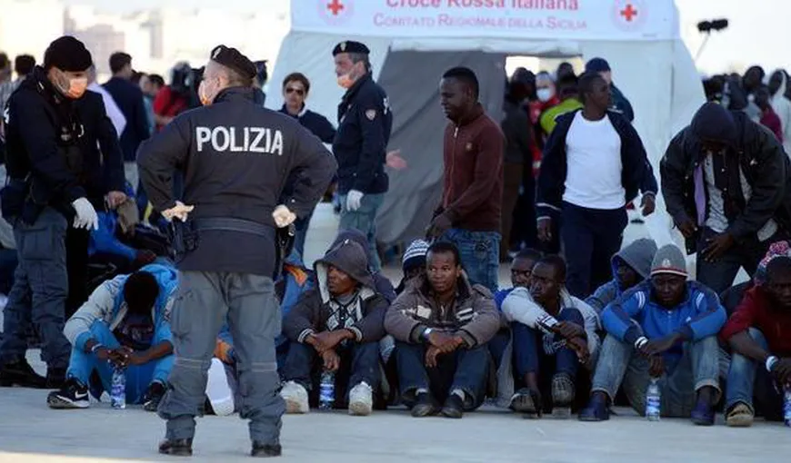 Aproximativ 900 de migranţi au debarcat în Sicilia