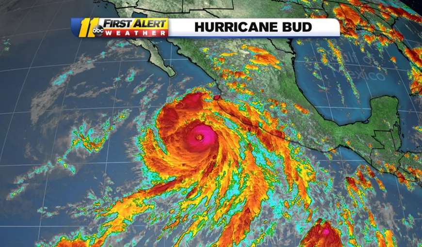 Uraganul Bud creşte în intensitate. A ajuns la categoria 3