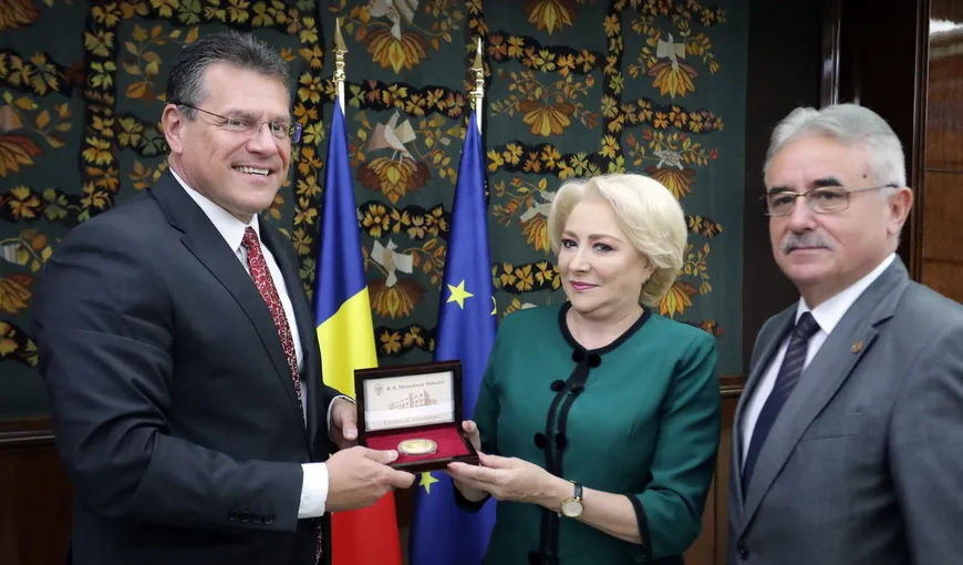 Viorica Dăncilă a discutat cu vicepreşedintele Comisiei Europene despre pregătirea preluării preşedinţiei române a Consiliului UE
