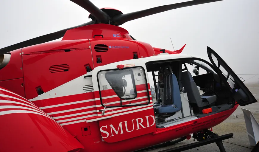 O femeie cu arsuri foarte grave, transportată cu elicopterul SMURD la un spital din Iaşi