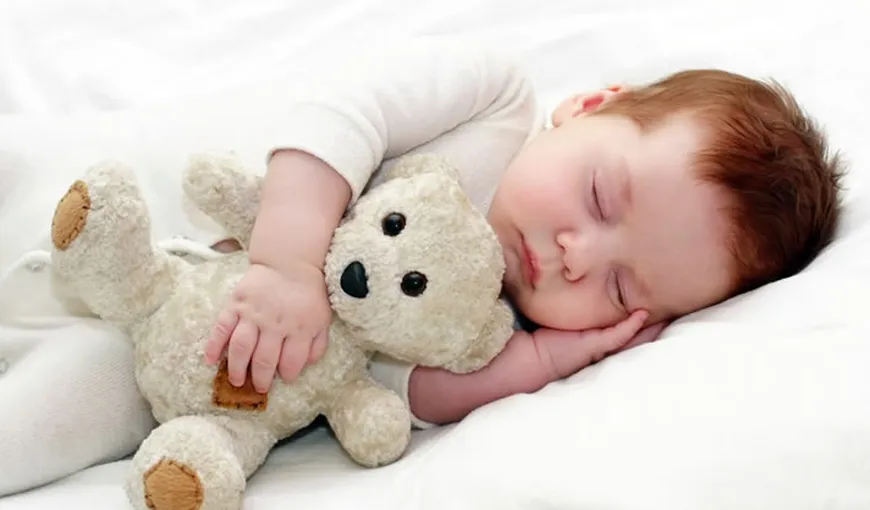 Cum să-ţi înveţi bebeluşul să doarmă după-amiaza