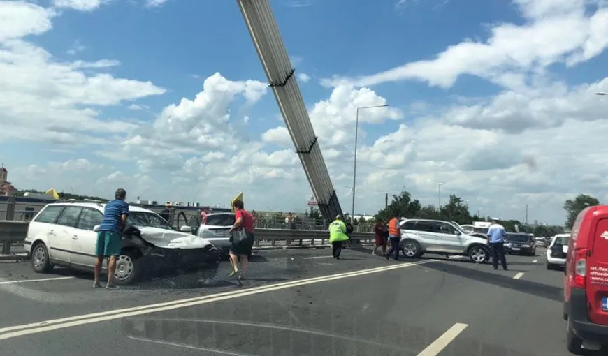 Accident cu şase maşini pe Podul Agigea. Circulaţie îngreunată pe drumul dintre Constanţa şi Mangalia