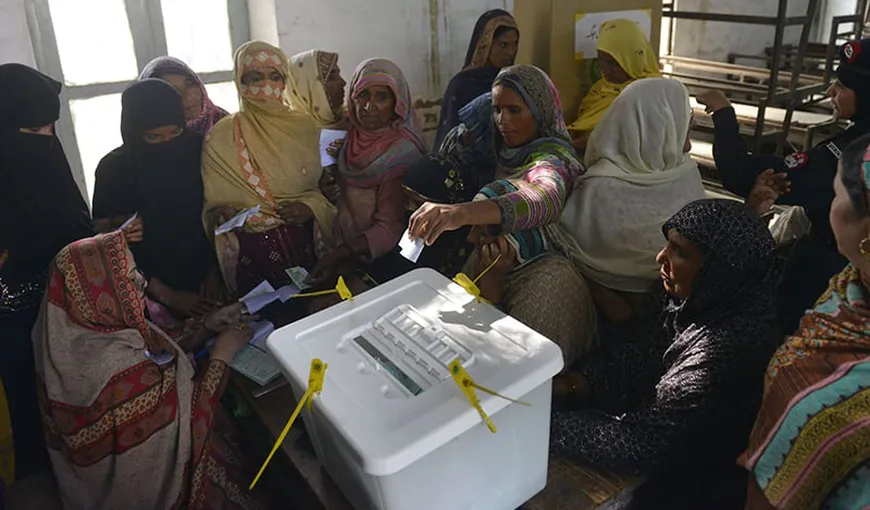 Alegeri în Pakistan soldate cu victime. Cel puţin 28 de persoane au murit şi altele au fost rănite în timpul confruntărilor