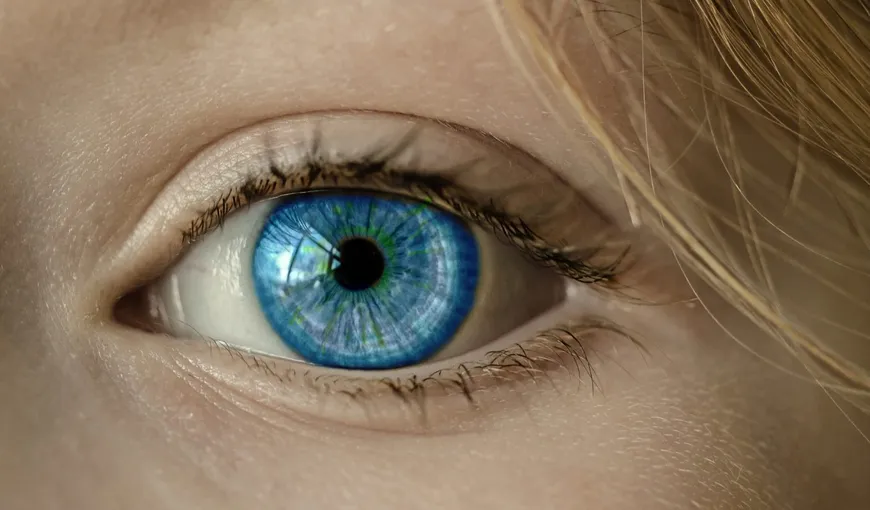 Ce înseamnă când ţi se zbate ochiul? Semnificaţiile pentru fiecare ochi, în funcţie de oră
