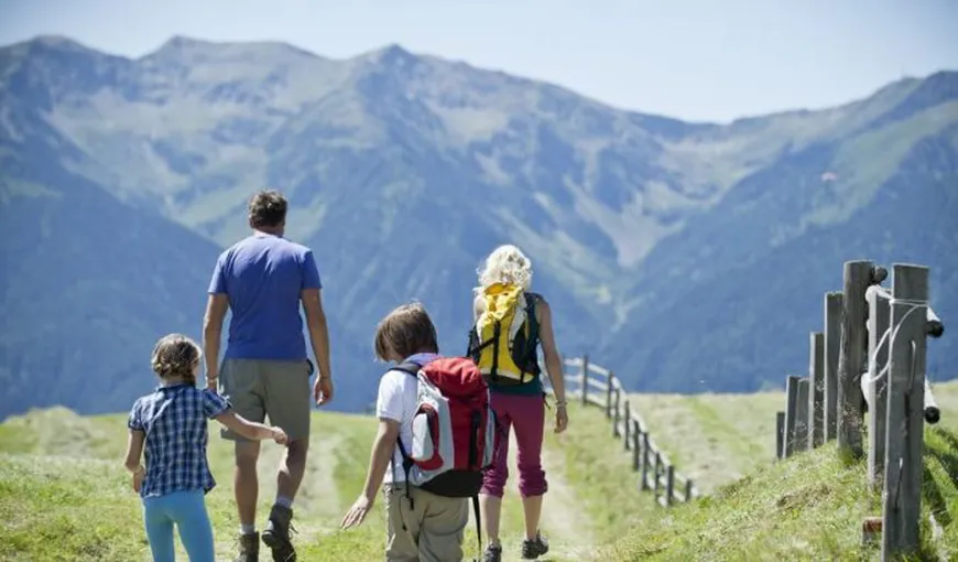 Sfaturi utile pentru a merge la munte cu copilul