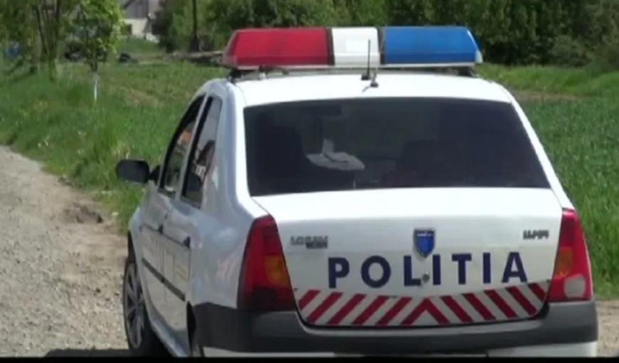 Urmărire cu victime în Argeş. O femeie împuşcată în maşină de poliţişti