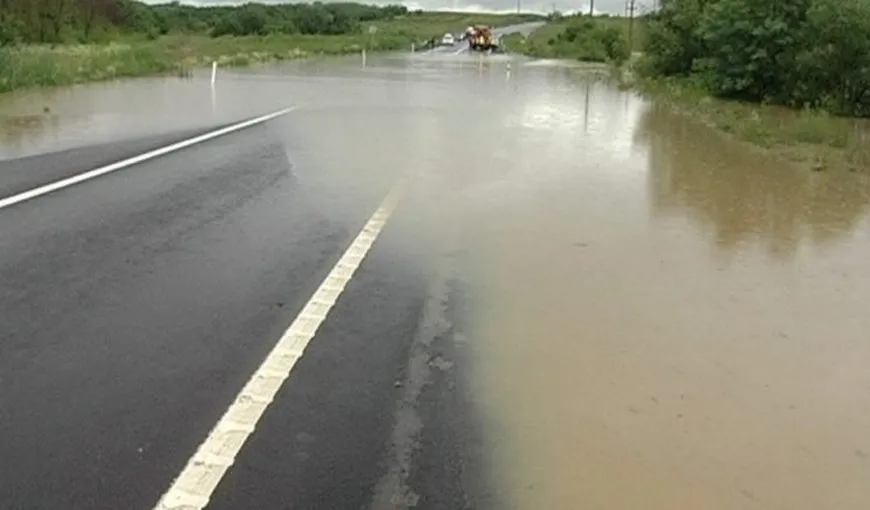 Circulaţie îngreunată pe DN2 (E85) în Vrancea din cauza inundaţiilor