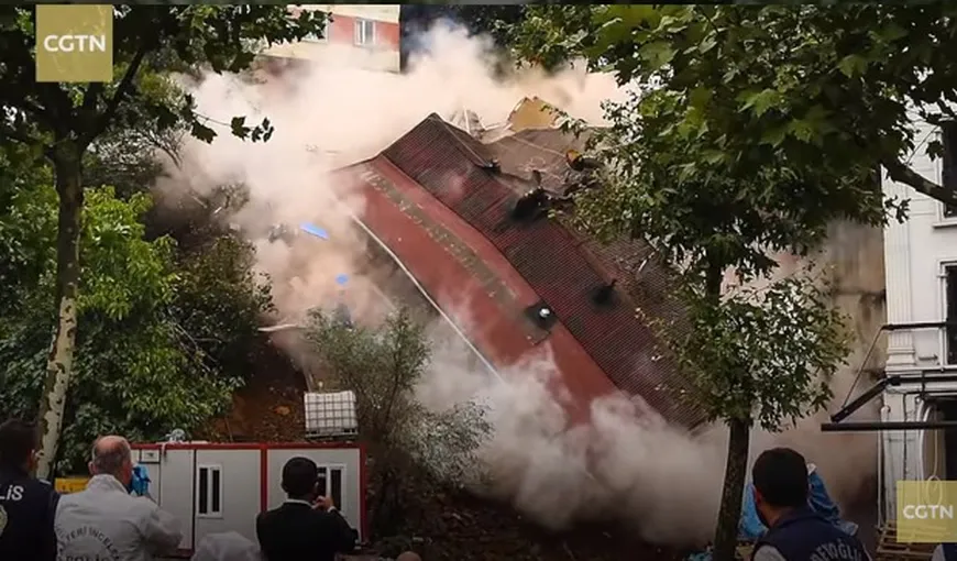 Un imobil s-a prăbuşit în centrul Istanbului, din cauza ploilor VIDEO