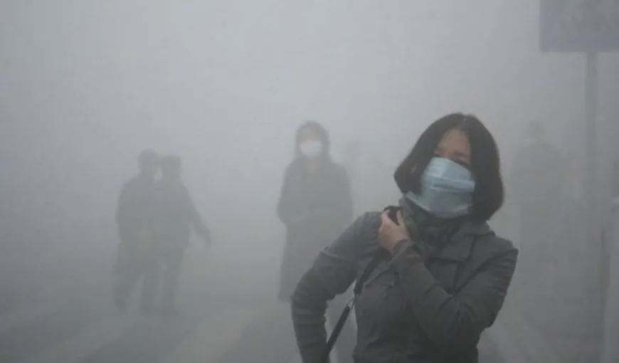 Poluarea atmosferică ucide mai mulţi oameni decât fumatul